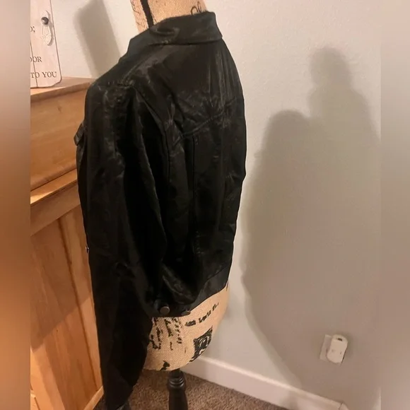 Urban outfitters satin jacket - Picture 7 of 12